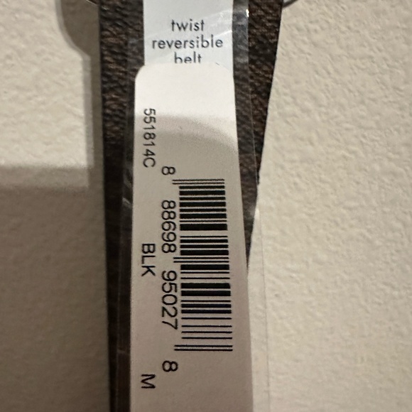 Michael Kors monogram reversible leather twist belt NWT Medium - Picture 3 of 6